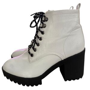 Seven 7 Size 10 Combat Boots Platform Lace Up Block Heel White Fairy Grunge